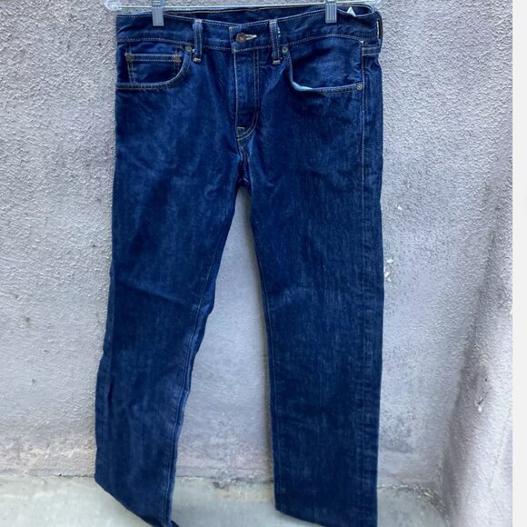 Dark Wash Levis 32/34 Denim Jeans - Picture 1 of 2
